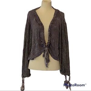 Buckle Gimmicks kimono L NWT